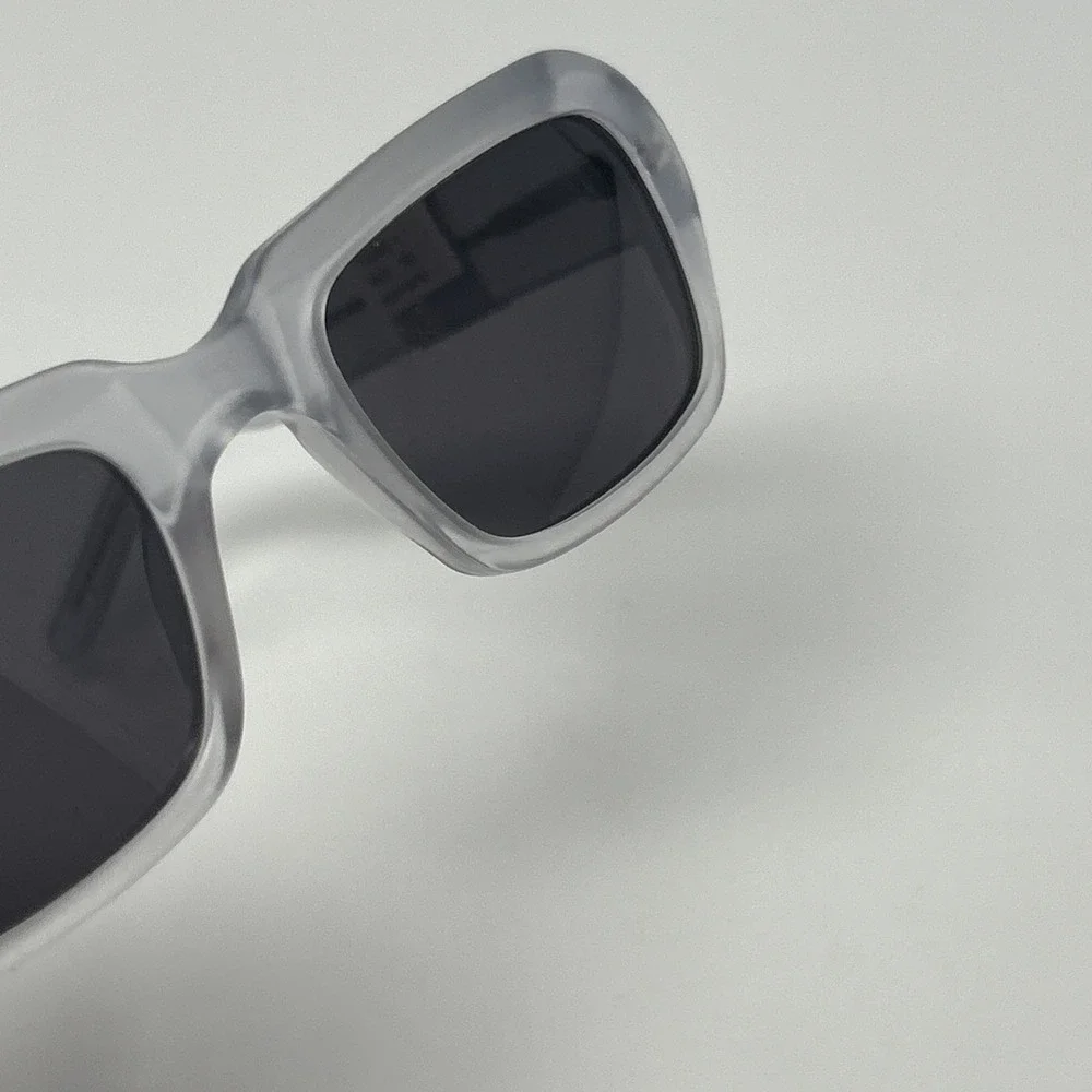 NWT Norman Childs VINTAGE 4 Sunglasses 48-21-140 MCLR Child Matte Clear Frame